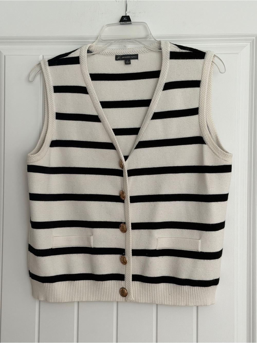 Adrianna Papell Cream & Black Striped V-Neck Knit Vest Size Large